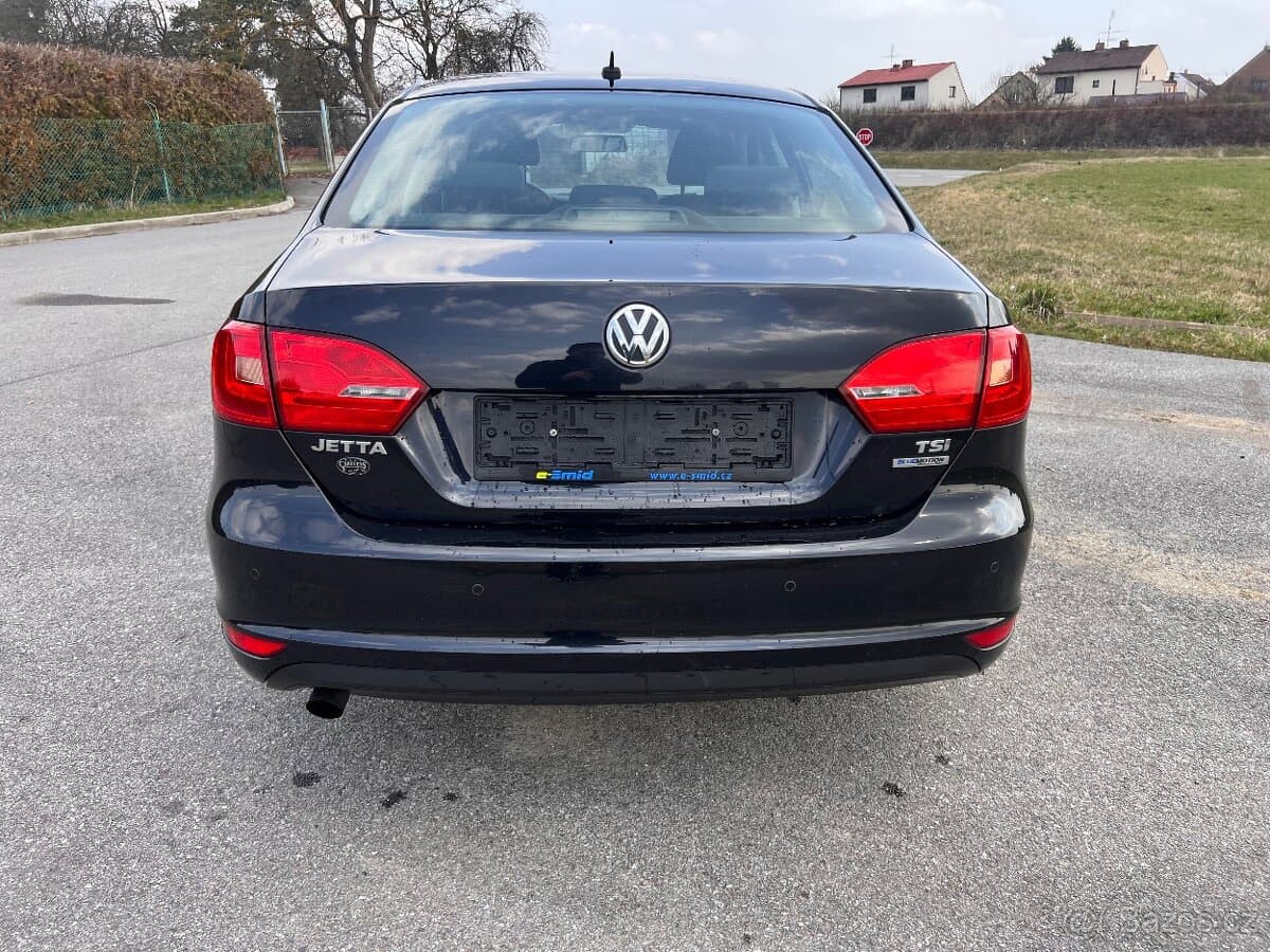 2011 Volkswagen JETTA - 4