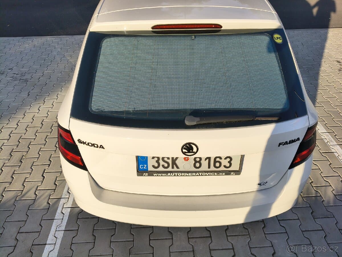 2015 Škoda FABIA - 4