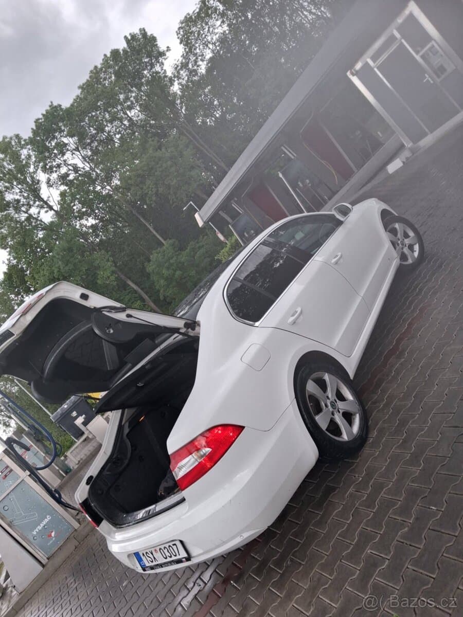 2010 Škoda SUPERB - 4