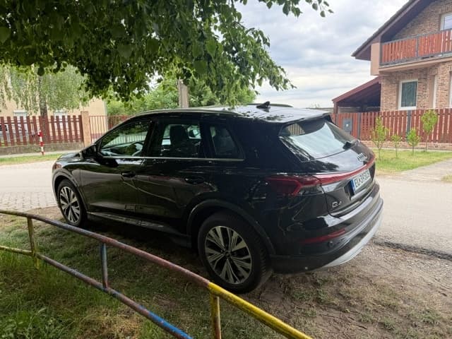 2022 Audi Q4 - 4