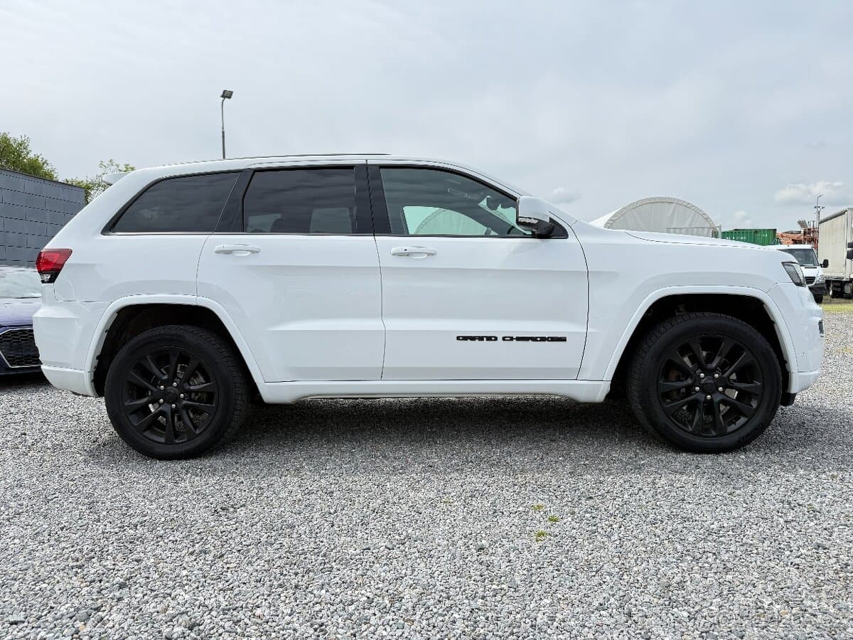 2018 Jeep CHEROKEE - 4