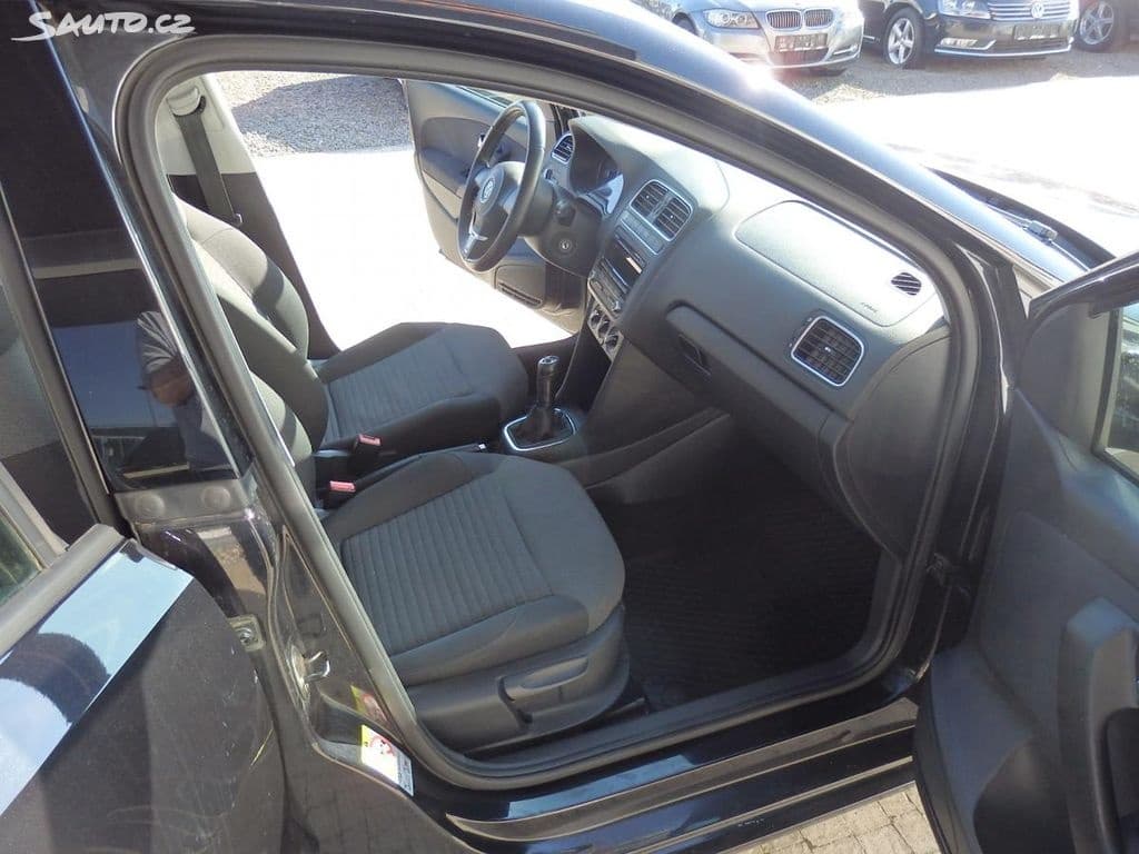 2013 Volkswagen POLO - 4