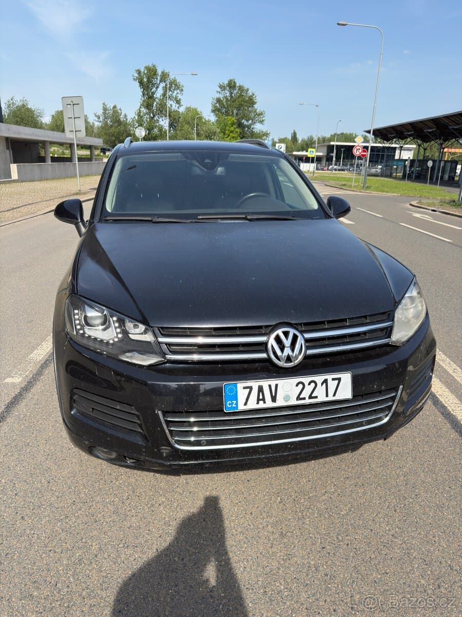 2010 Volkswagen TOUAREG - 4