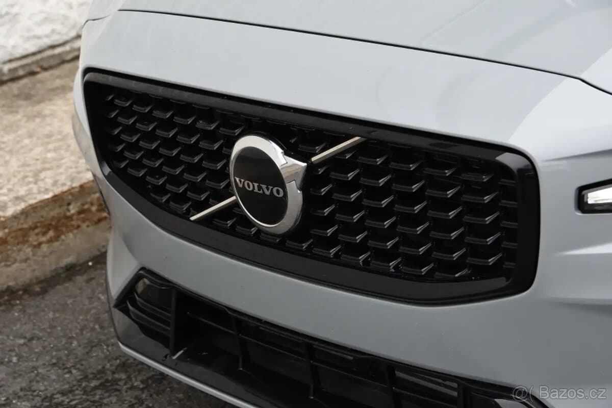 2025 Volvo S60 - 4