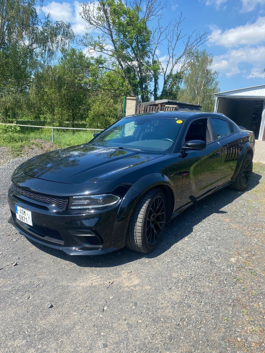 Dodge CHARGER - 4
