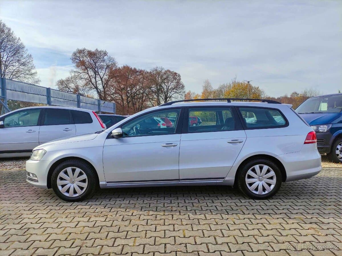 2012 Volkswagen PASSAT - 4