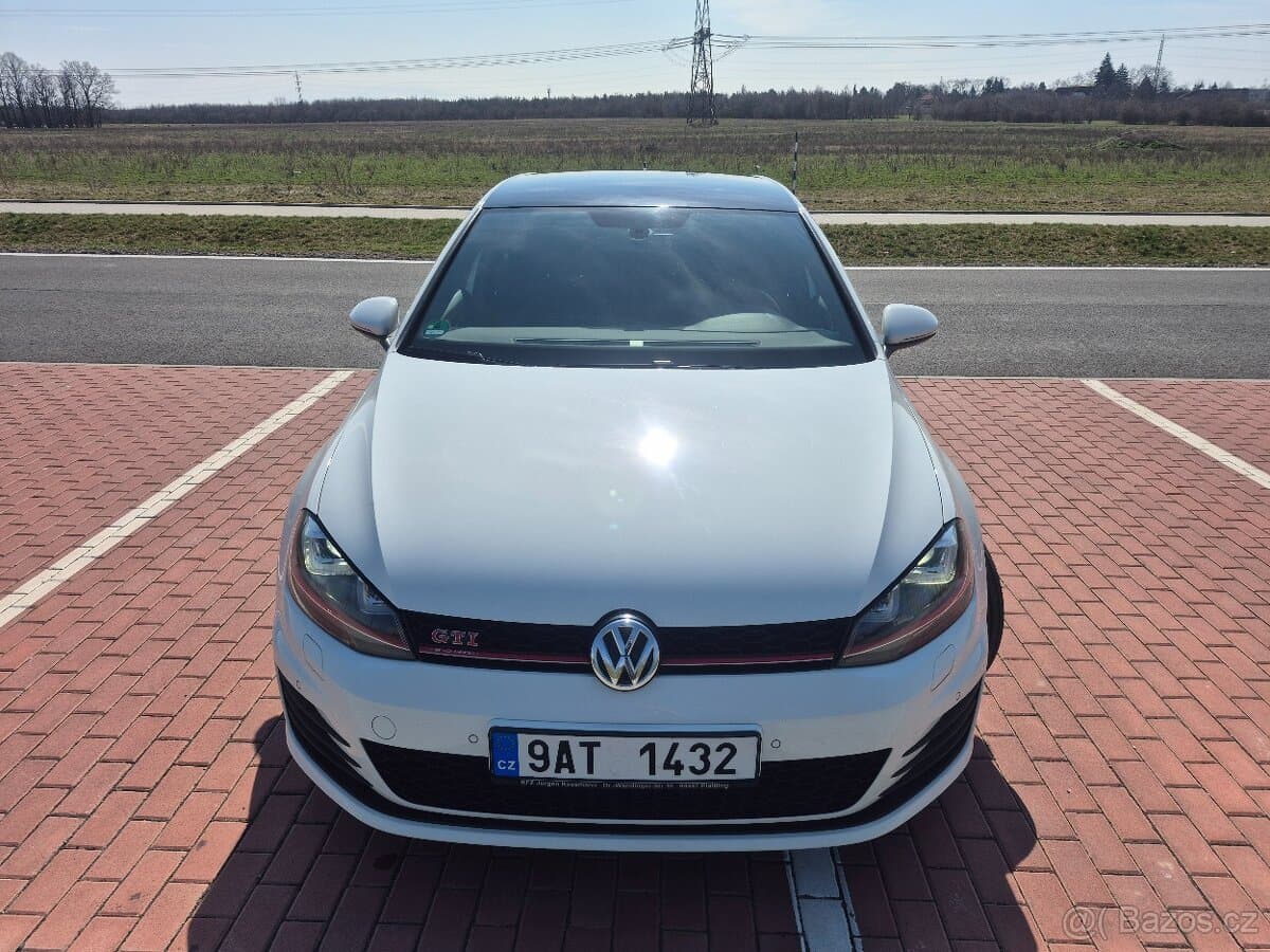 Volkswagen GOLF - 4