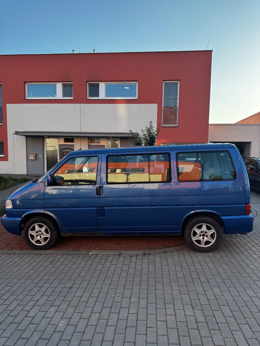 Volkswagen MULTIVAN - 7