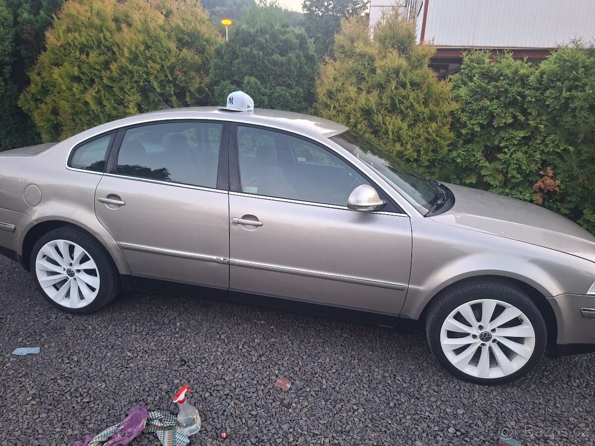 2005 Volkswagen PASSAT - 4