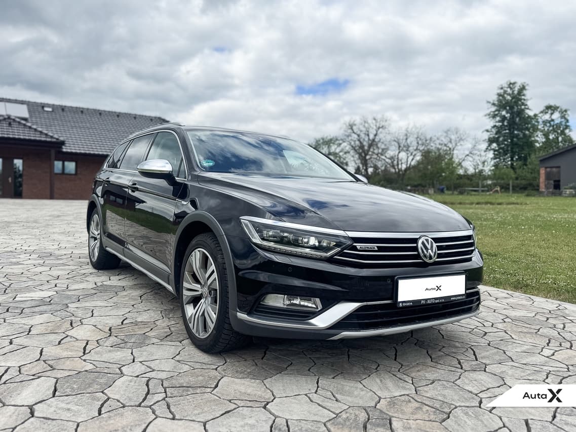 2017 Volkswagen PASSAT - 4