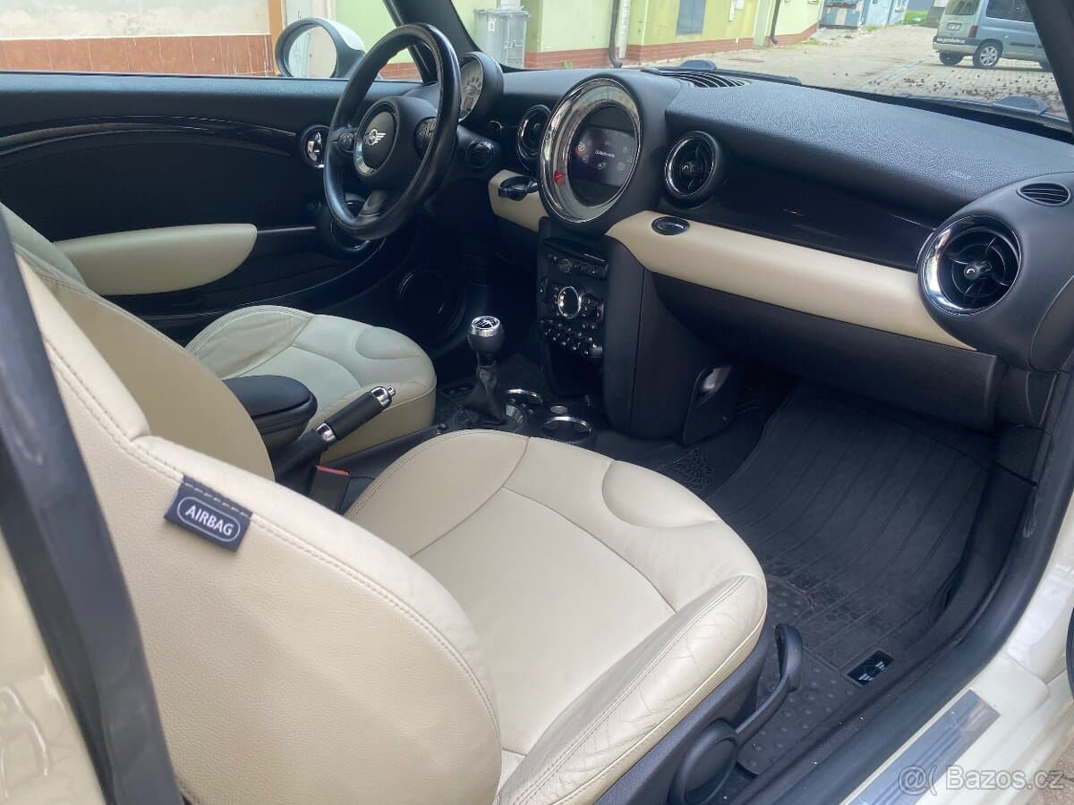 2010 Mini COOPER - 4