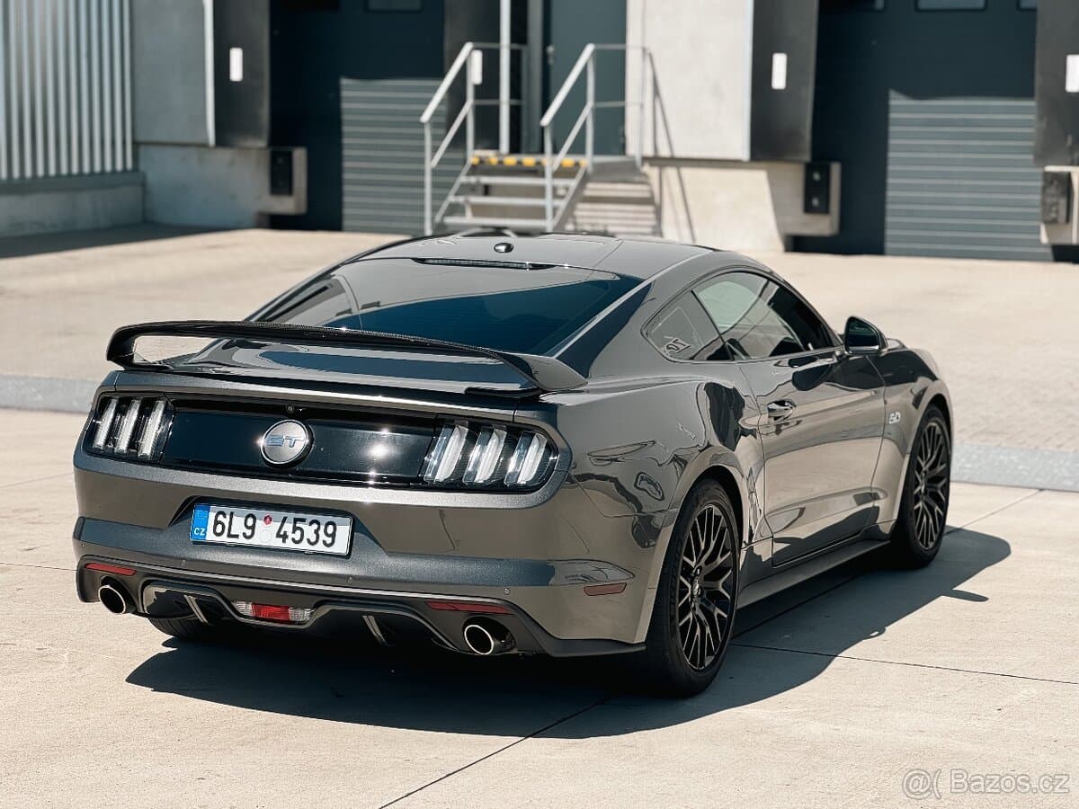 2017 Ford MUSTANG - 4