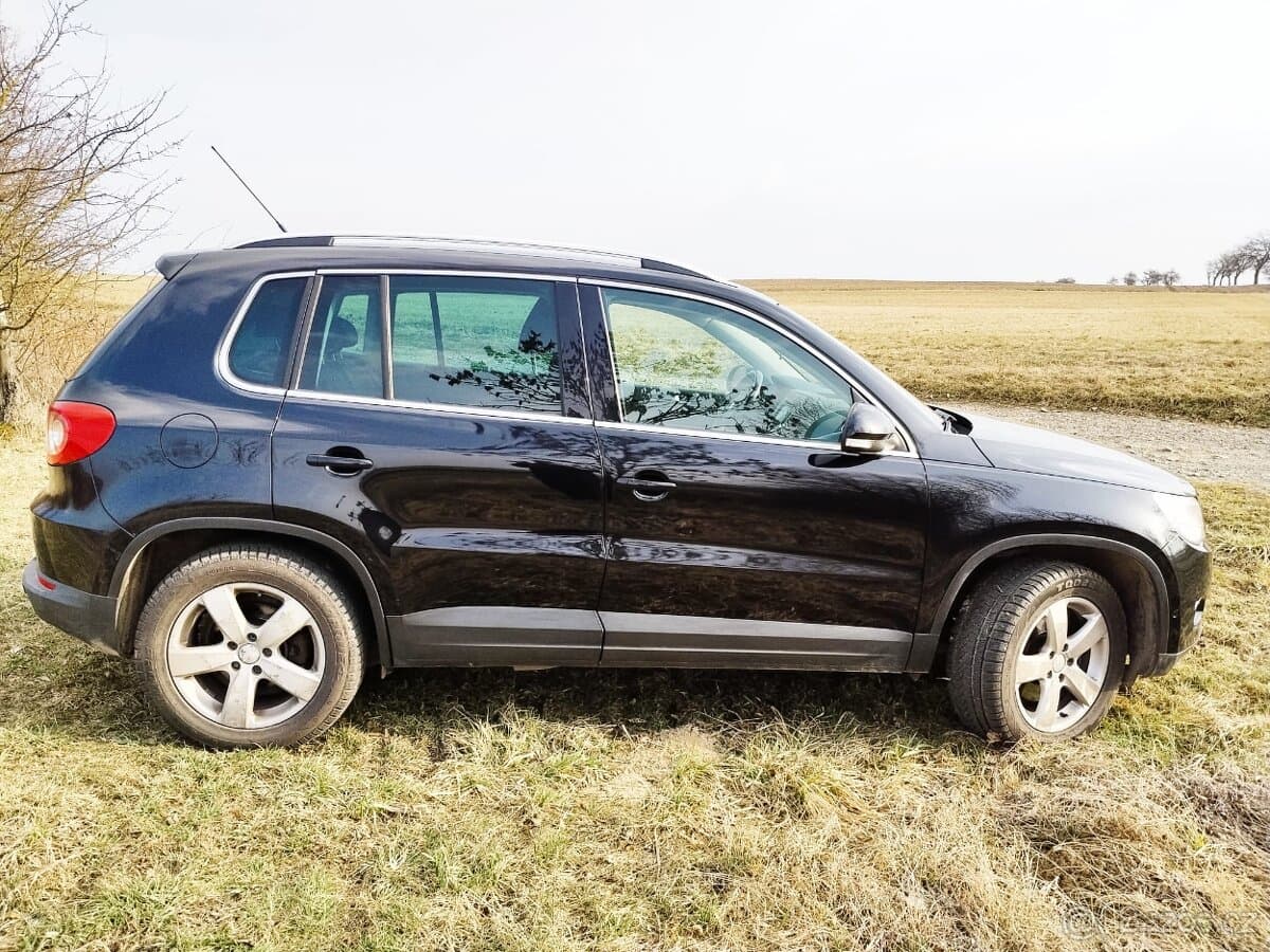 2010 Volkswagen TIGUAN - 4