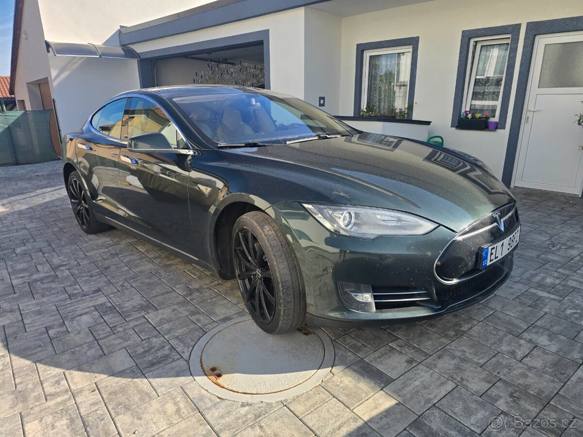 2014 Tesla MODEL S - 4