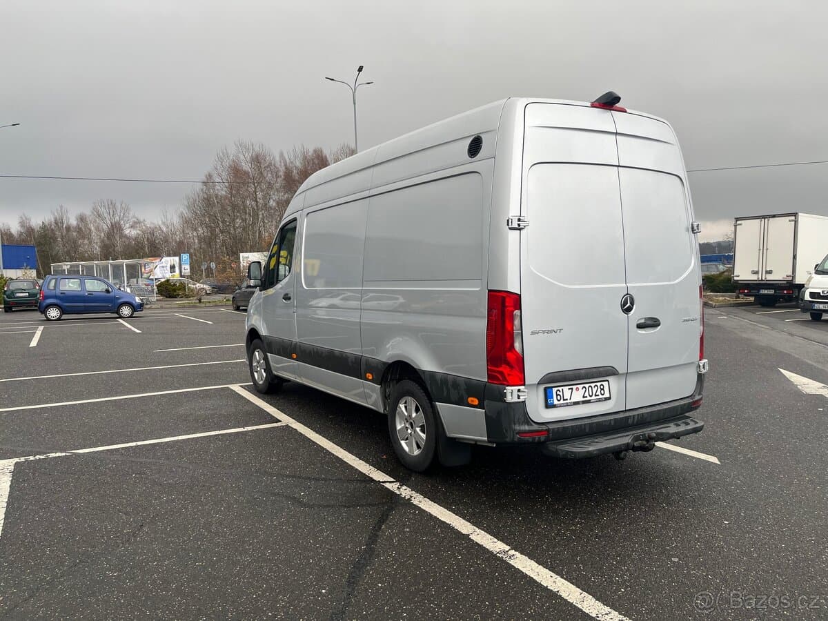 Mercedes-Benz SPRINTER - 4