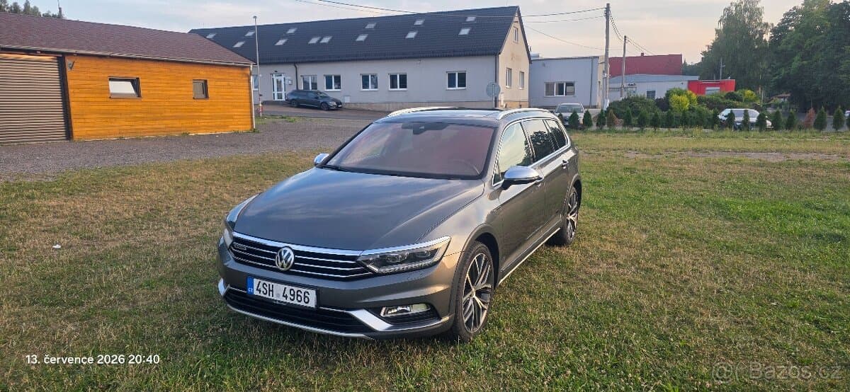 2015 Volkswagen PASSAT - 4