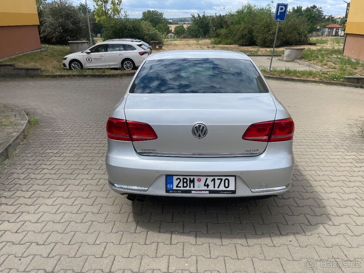 2014 Volkswagen PASSAT - 4