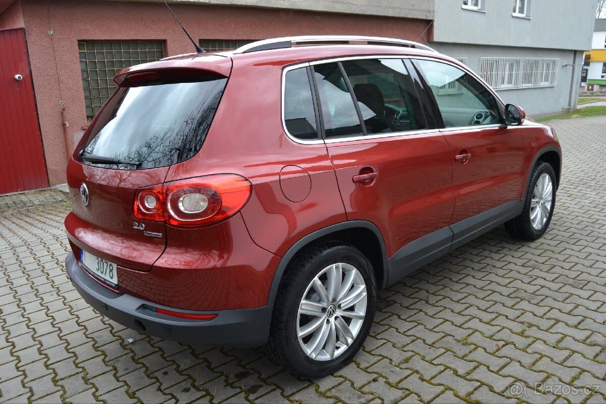 2011 Volkswagen TIGUAN - 4