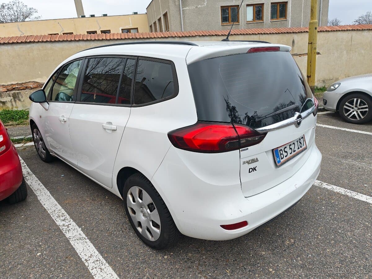 Opel ZAFIRA - 4