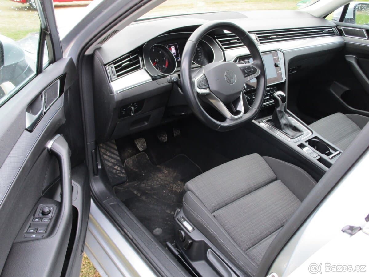 2020 Volkswagen PASSAT - 4