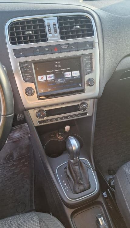Volkswagen POLO - 4