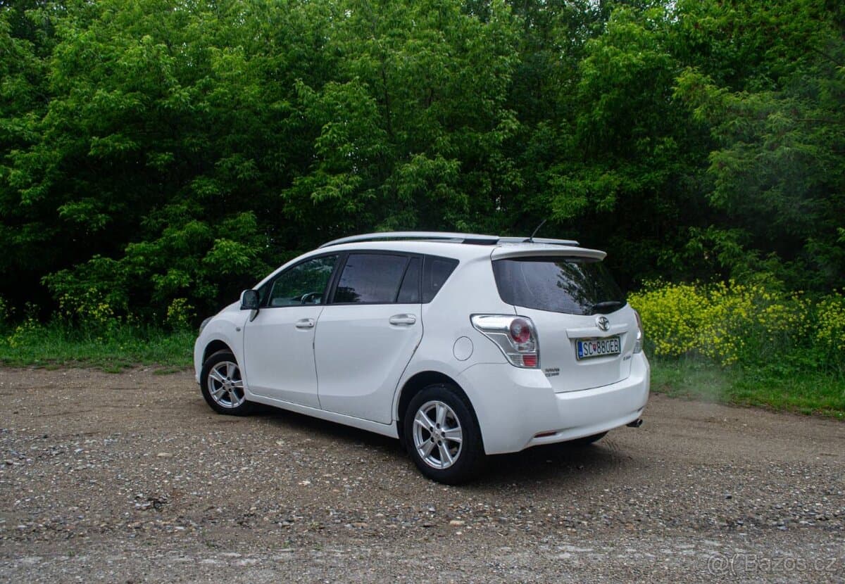 2011 Toyota VERSO - 4