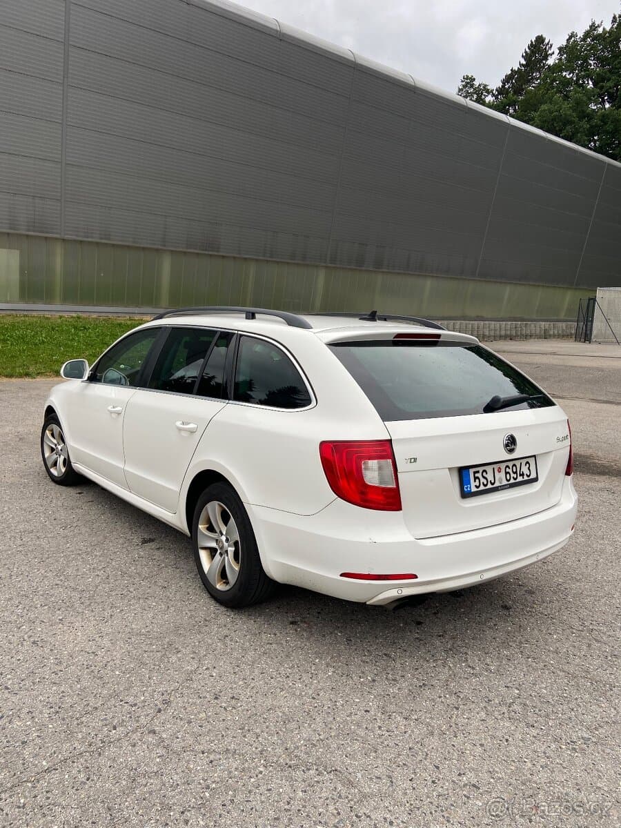 Škoda SUPERB - 4