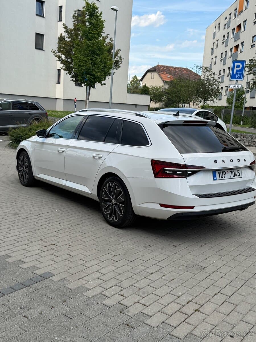 2020 Škoda SUPERB - 4