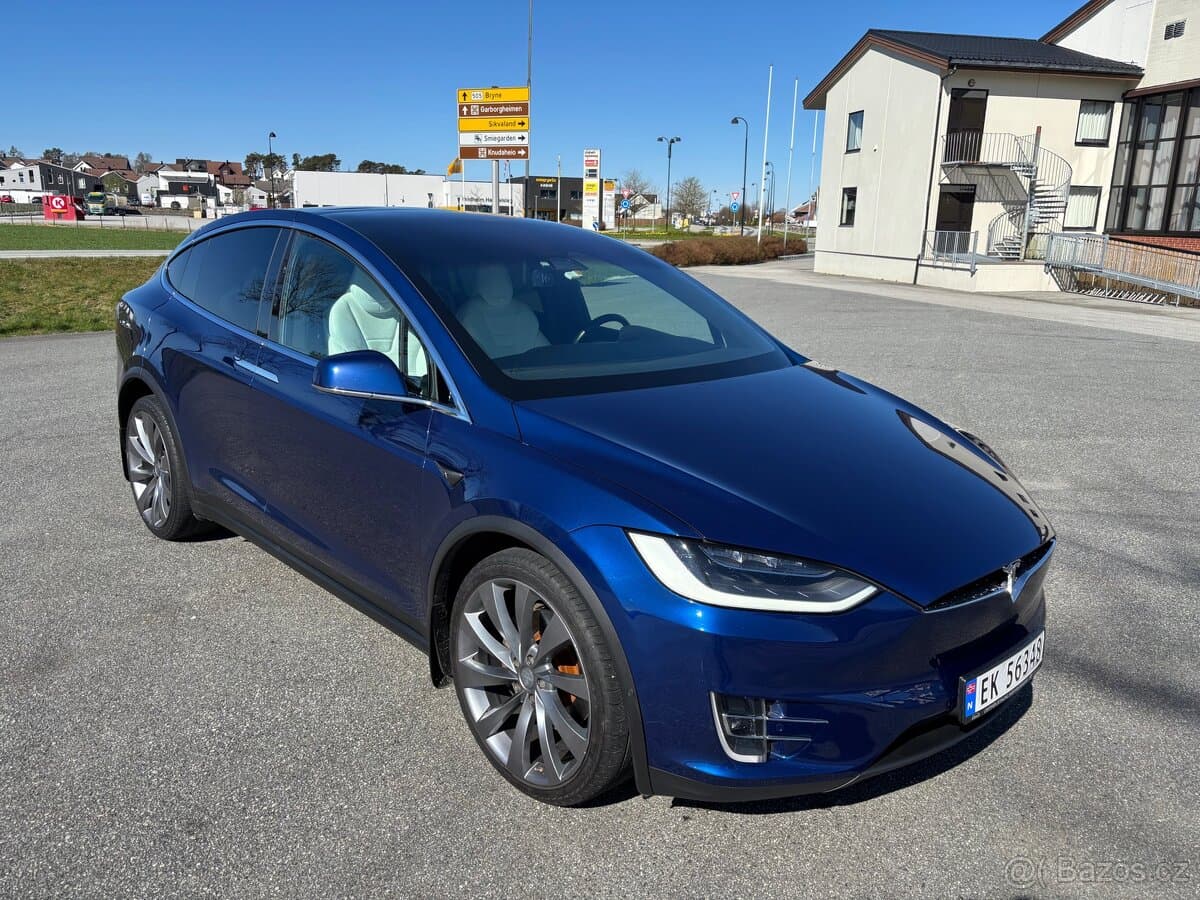 2017 Tesla MODEL X - 4