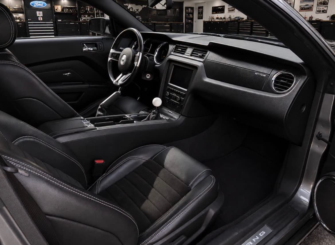 Ford MUSTANG - 4