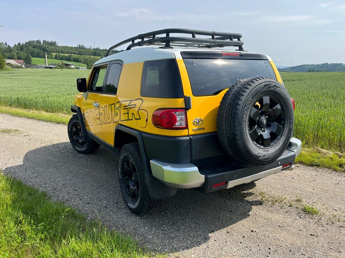 Toyota FJ - 4