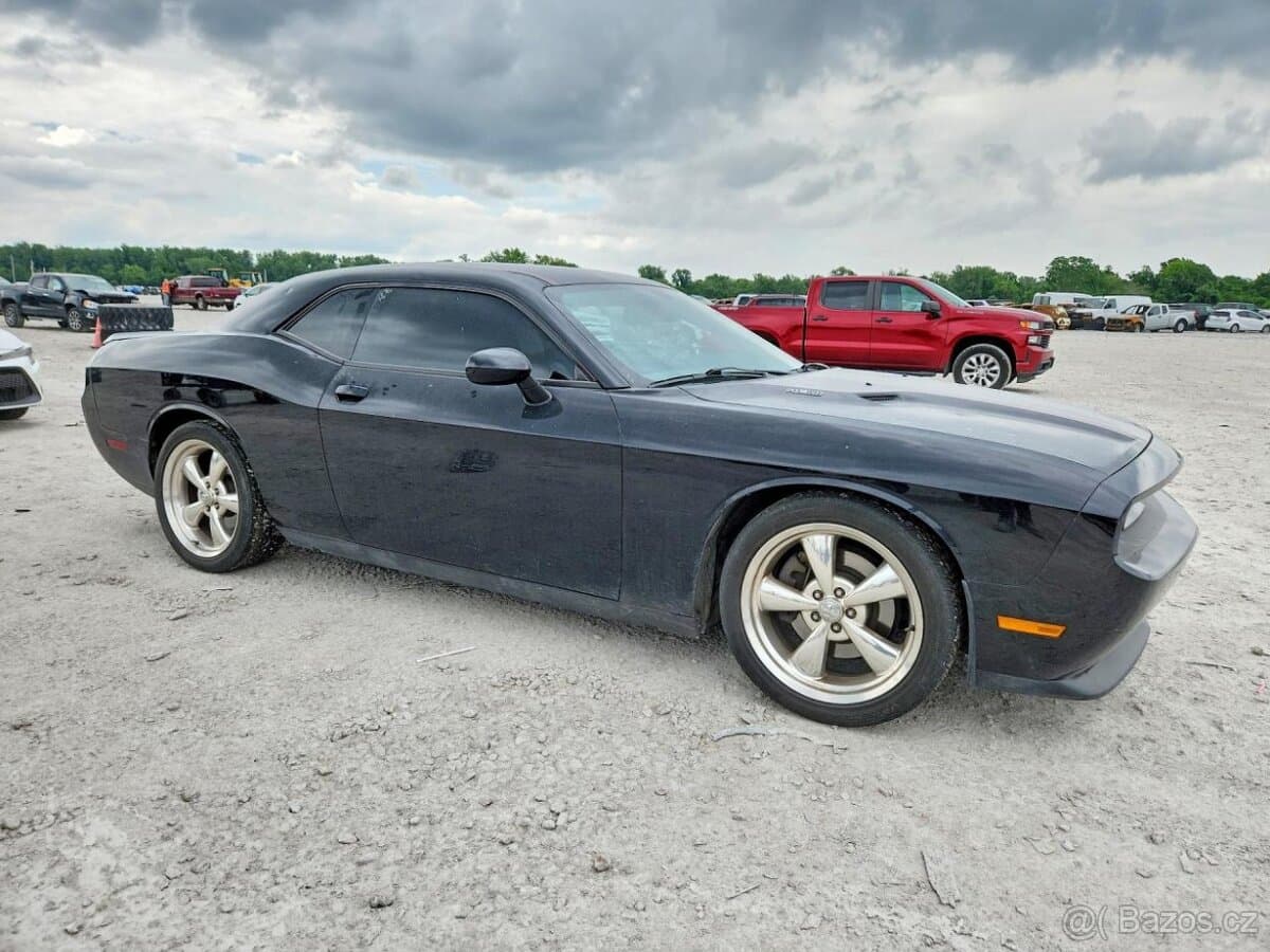 2013 Dodge CHALLENGER - 4