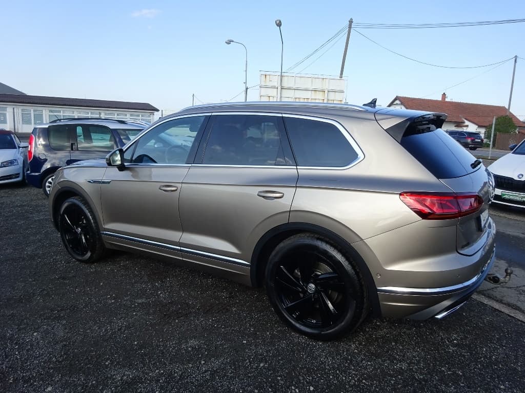 2019 Volkswagen TOUAREG - 4