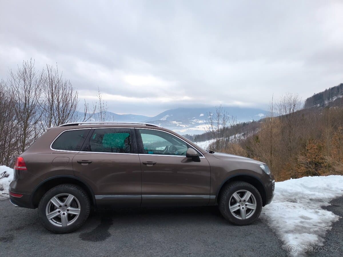 2012 Volkswagen TOUAREG - 4