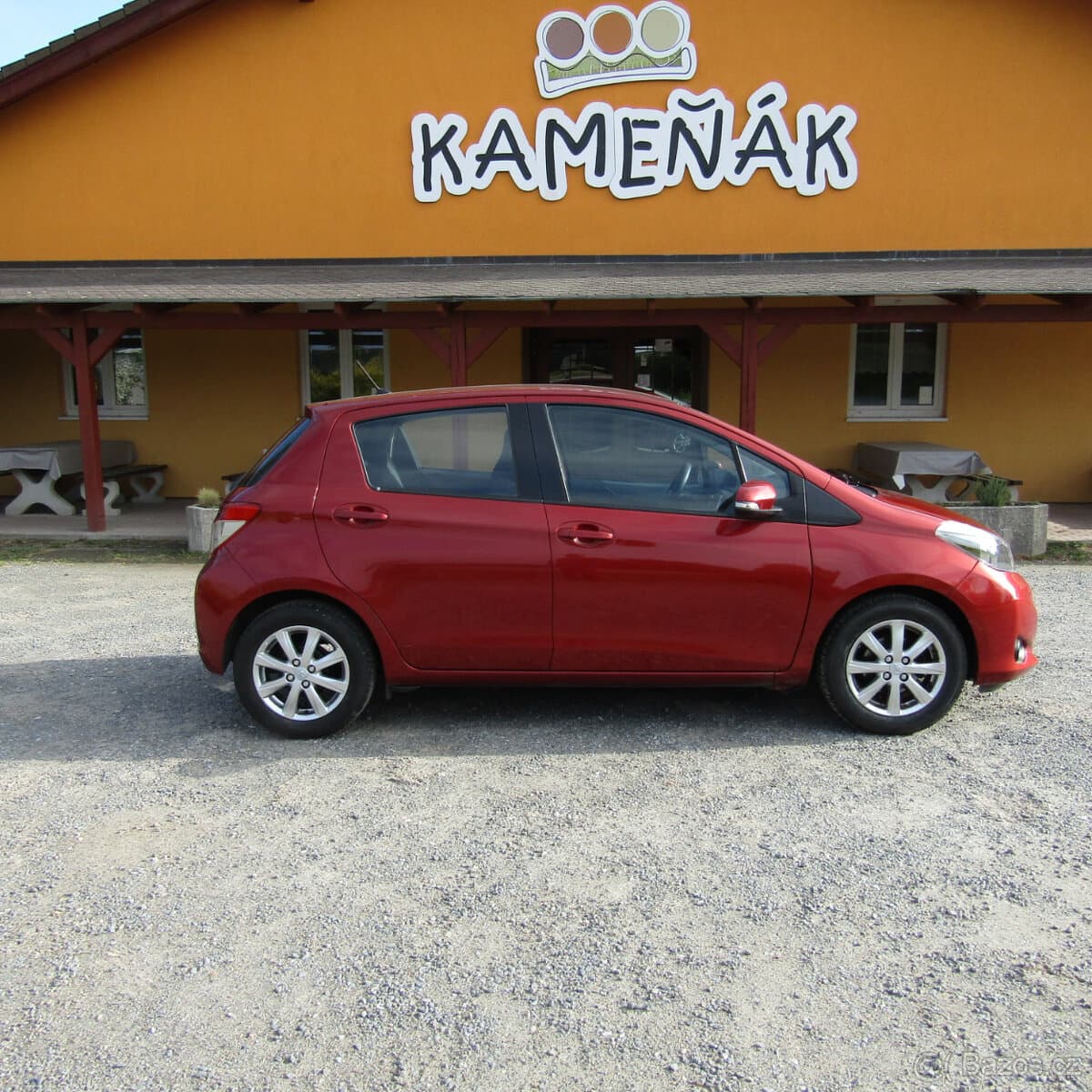 2012 Toyota YARIS - 4