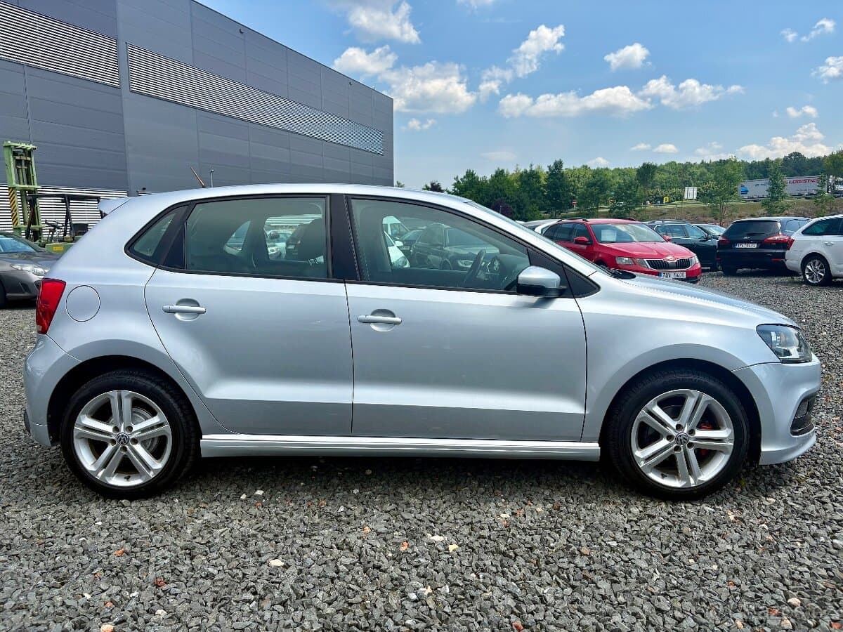 2012 Volkswagen POLO - 4