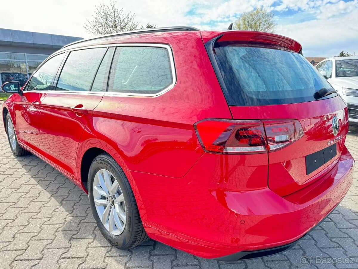 2023 Volkswagen PASSAT - 4