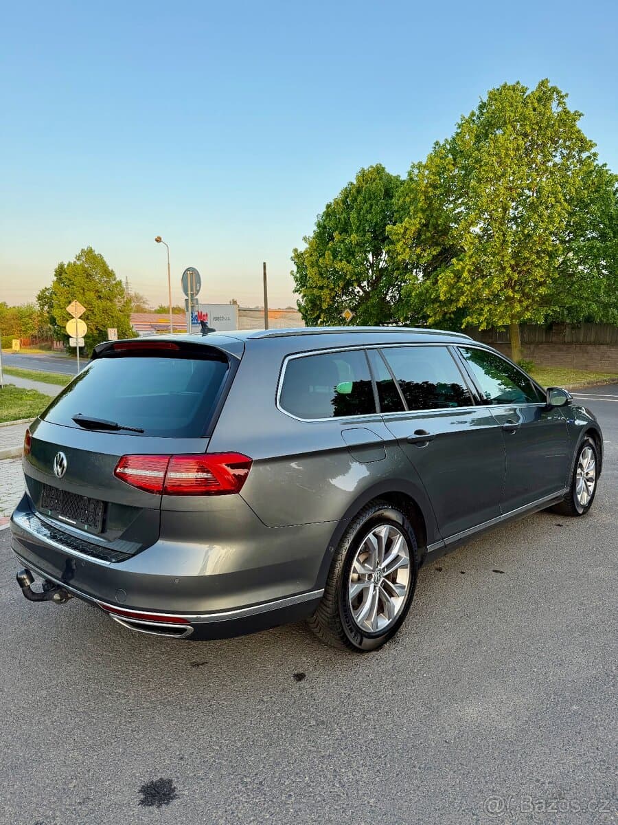 2016 Volkswagen PASSAT - 4