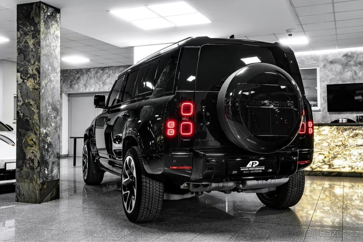 2025 Land Rover DEFENDER - 4
