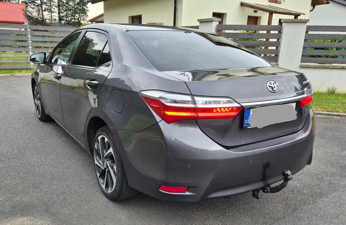 2018 Toyota COROLLA - 4