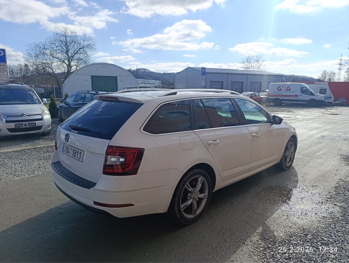 Škoda OCTAVIA - 4