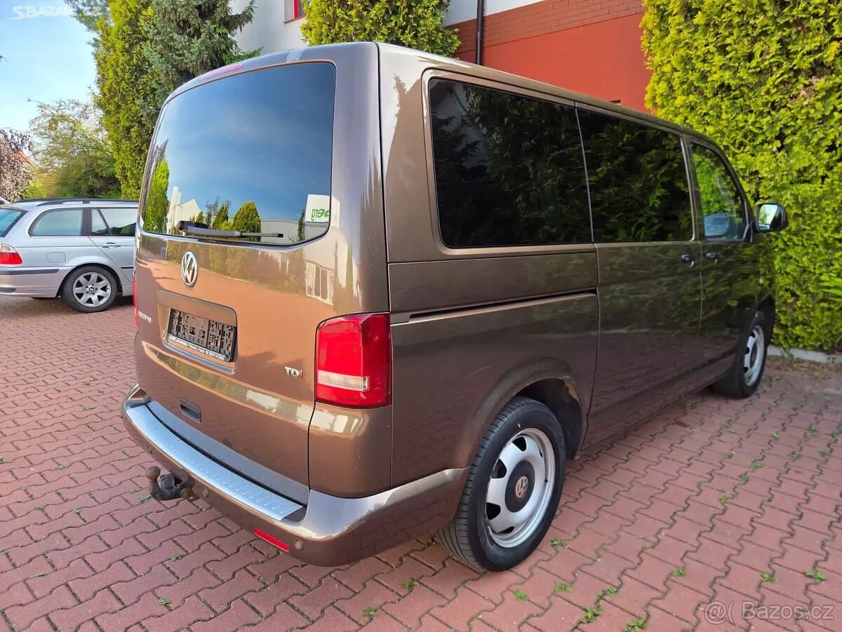 2010 Volkswagen MULTIVAN - 4