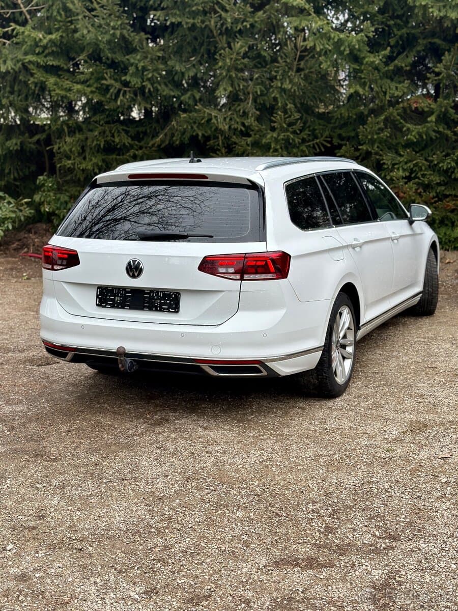 2021 Volkswagen PASSAT - 4