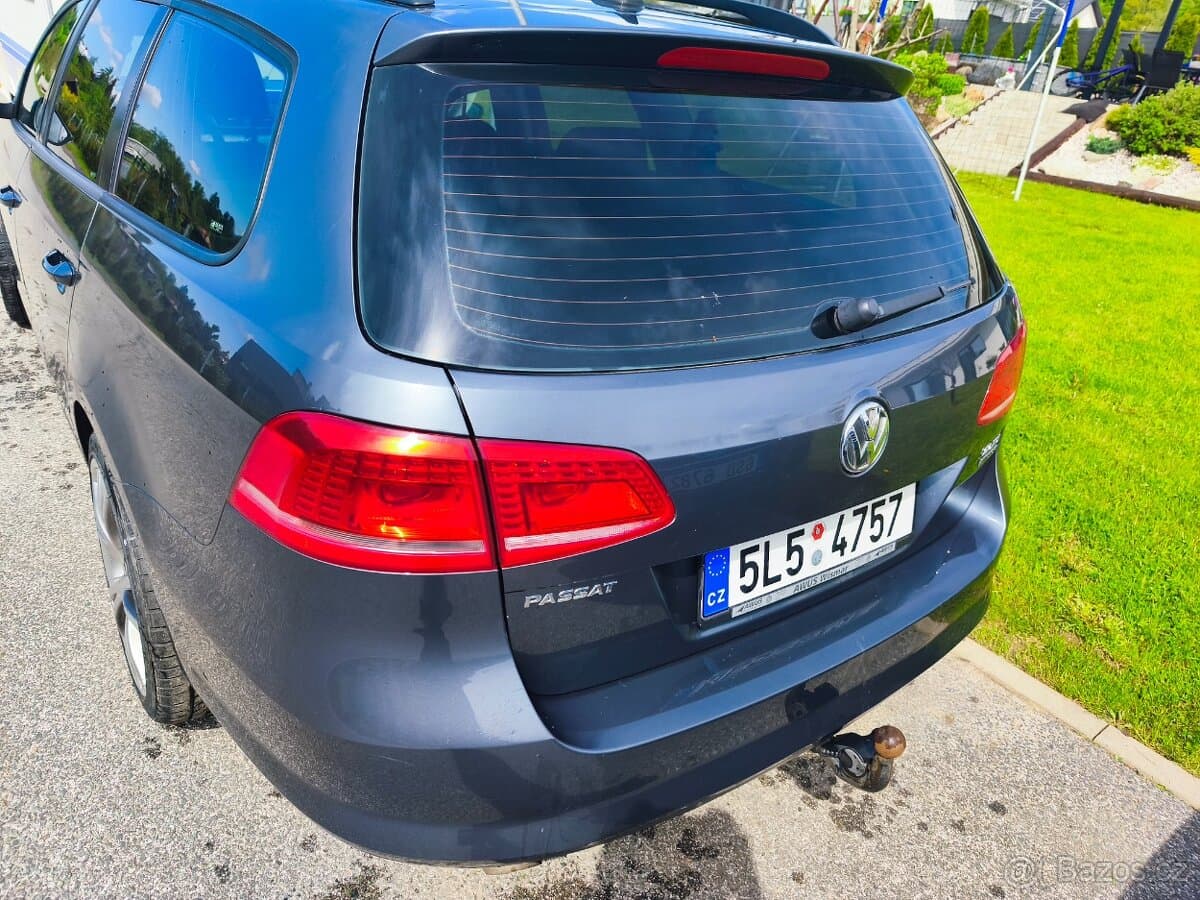 2013 Volkswagen PASSAT - 4