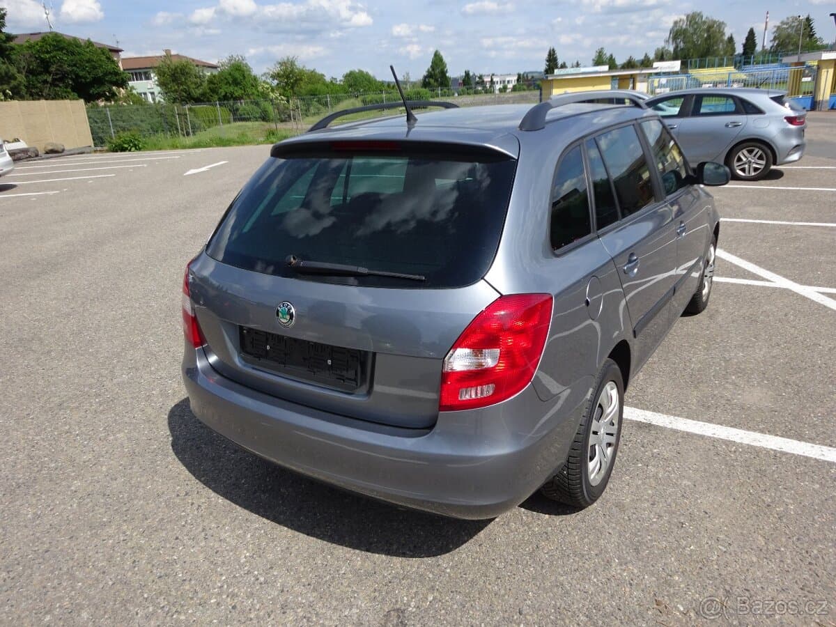 2011 Škoda FABIA - 4