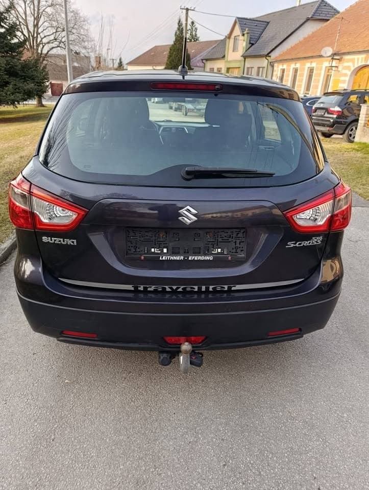 2015 Suzuki S-CROSS - 4