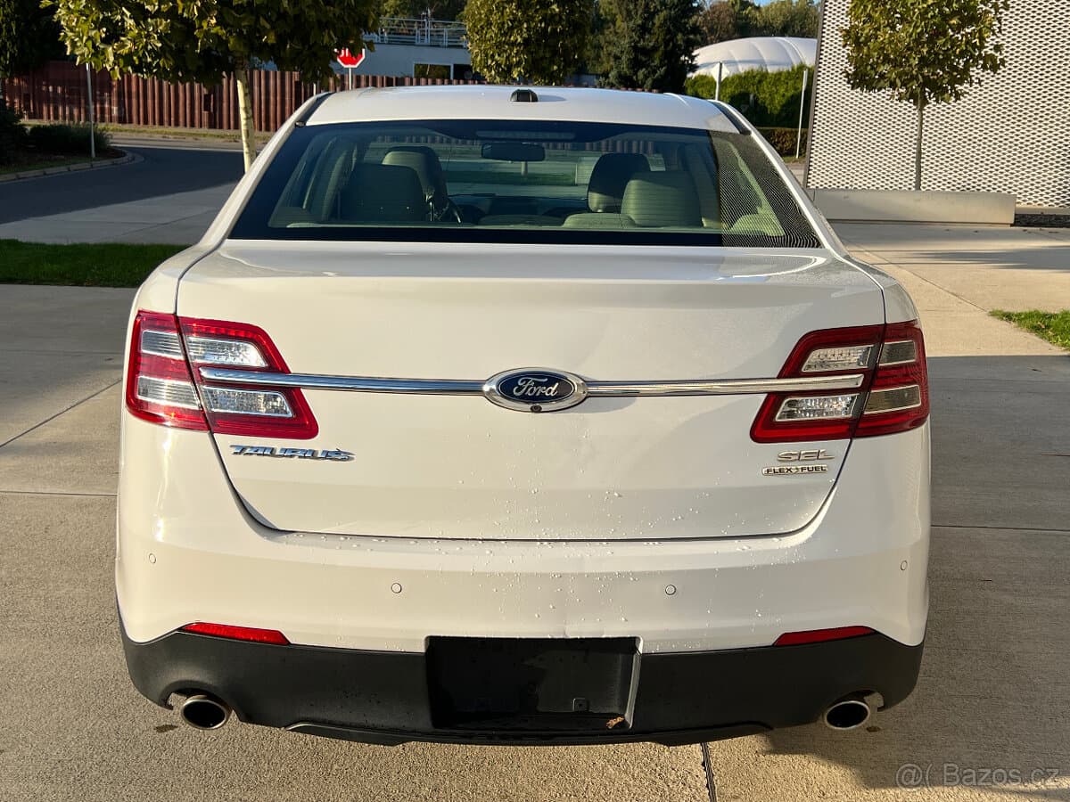 2015 Ford OSTATNÍ - 4