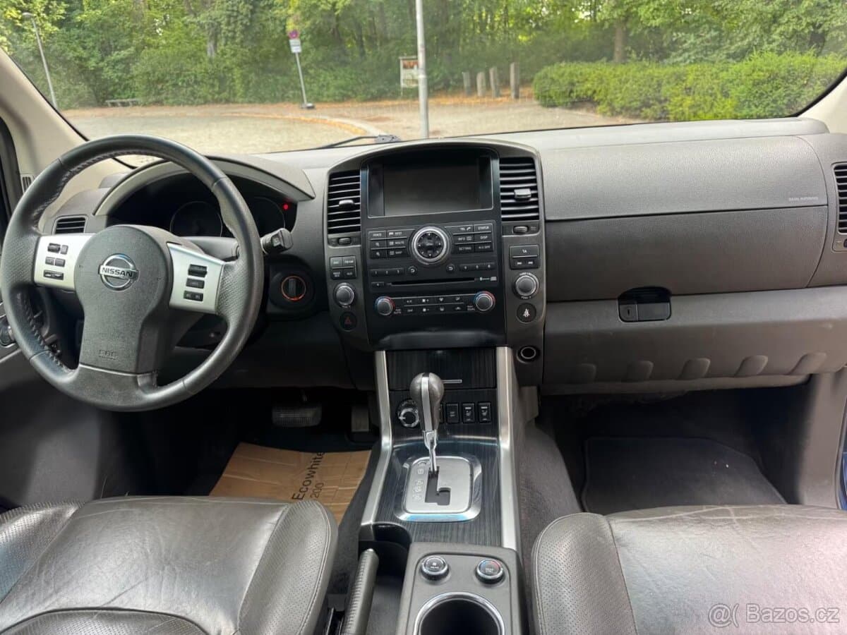 2011 Nissan PATHFINDER - 4