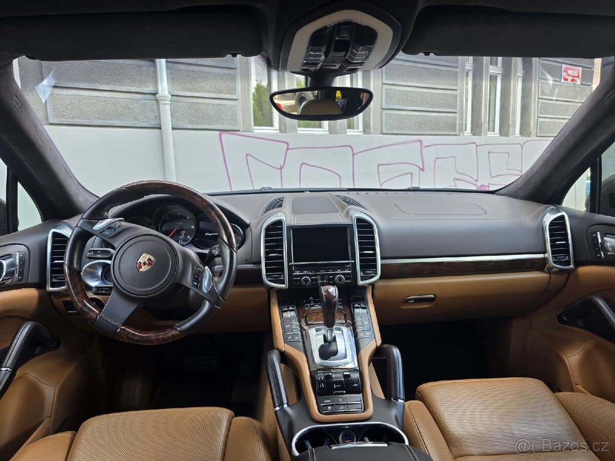 2012 Porsche CAYENNE - 4