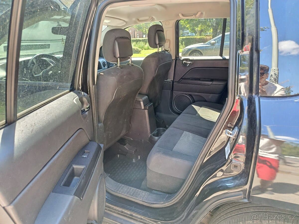 2011 Jeep COMPASS - 4